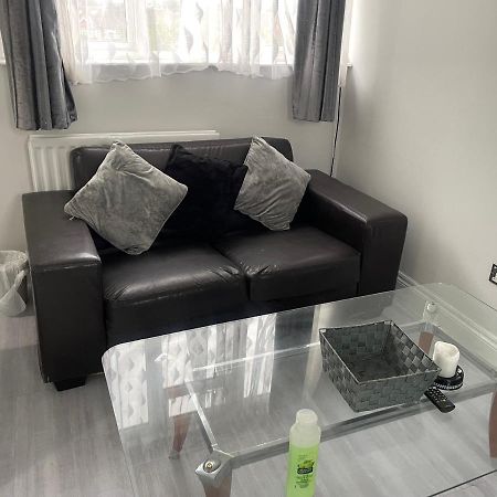 Newly Renovated Studio In Acton Londyn Zewnętrze zdjęcie